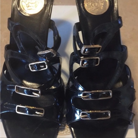 Genuine black Versace size 6 with gold Medusa heels with dust bag & box - Picture 5 of 7
